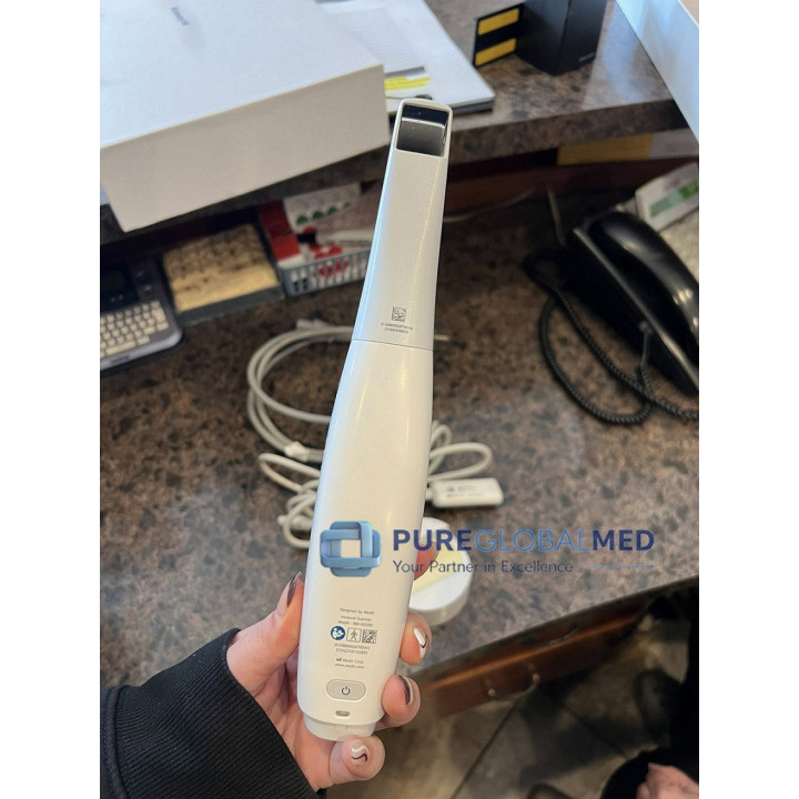 Medit i700 Intraoral Scanner